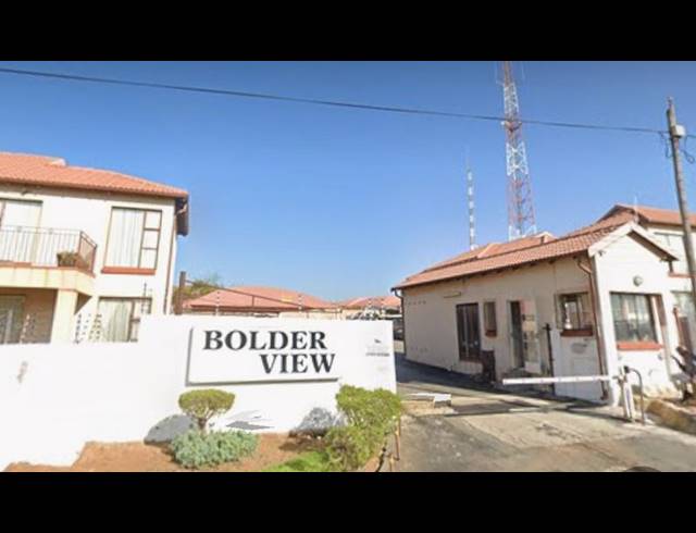 2 BEDROOM TOWNHOUSE FOR SALE IN RISANA